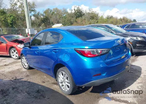 2017 Toyota Yaris Ia z USA, uszkodzony, nr VIN 3MYDLBYV8HY176267